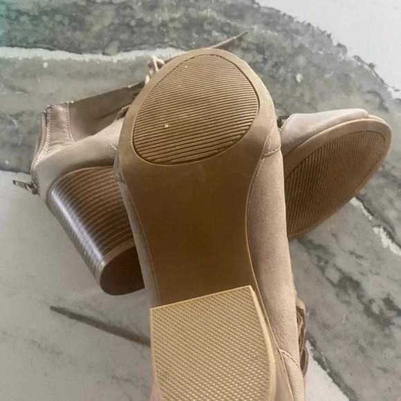 Rampage 9.5 Lace Up Ankle Boots Peep Toe Women’s - Picture 3 of 4